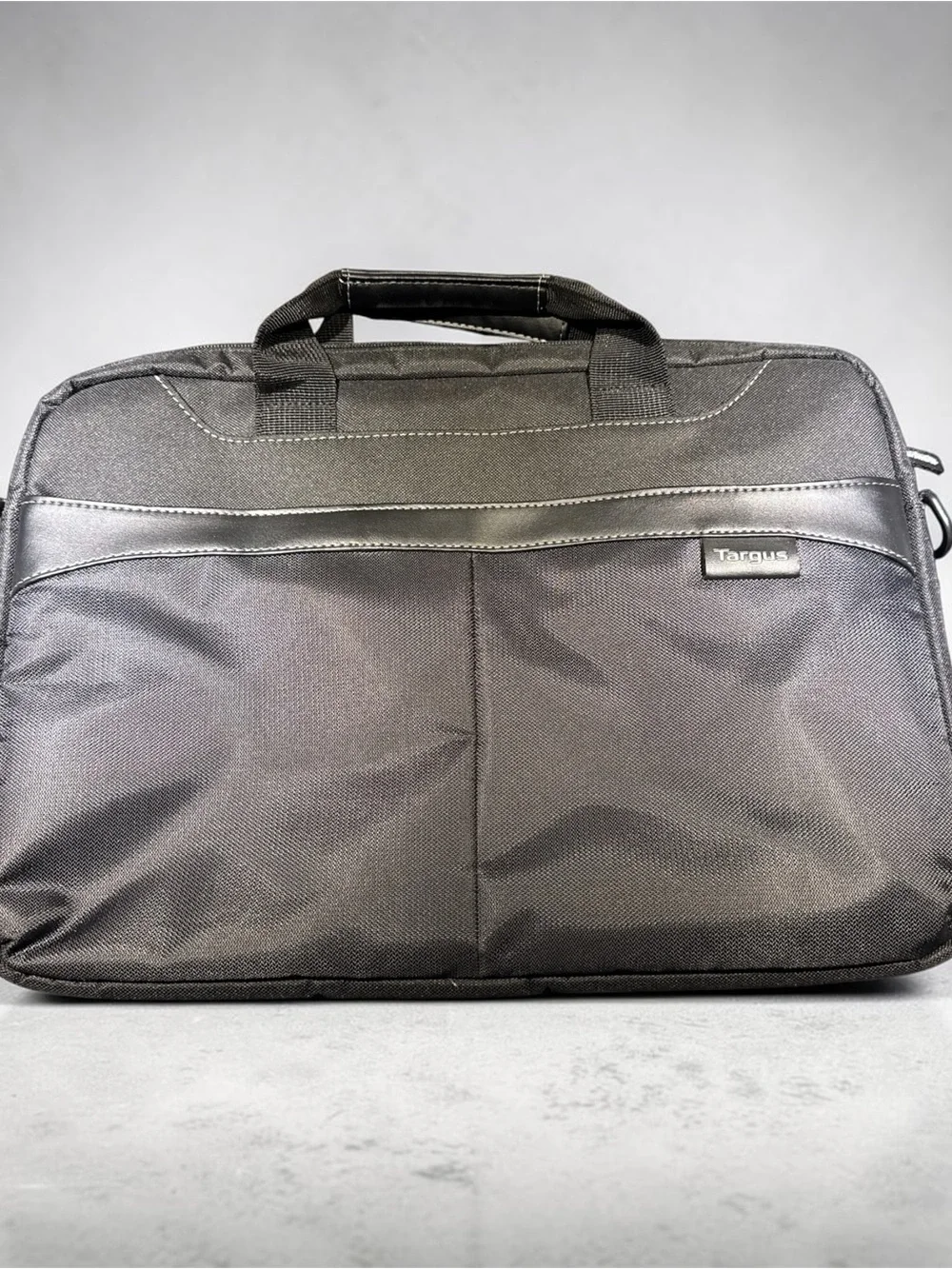 Targus Black Laptop Briefcase - Professional Carrying Bag